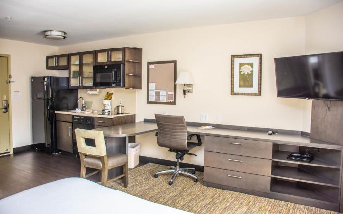 Candlewood Suites Overland Park By IHG