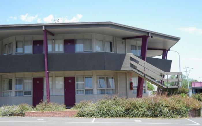 Bega Motel                                                                                  