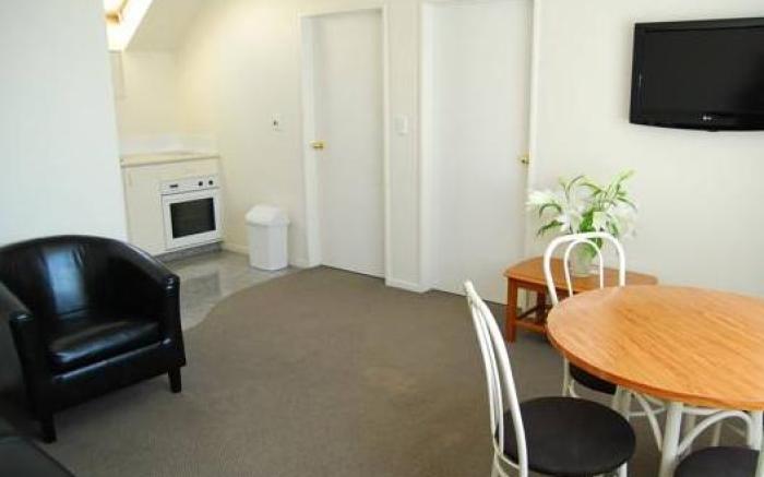 Rosewood Court Motel