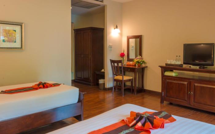 Phuwanalee Resort