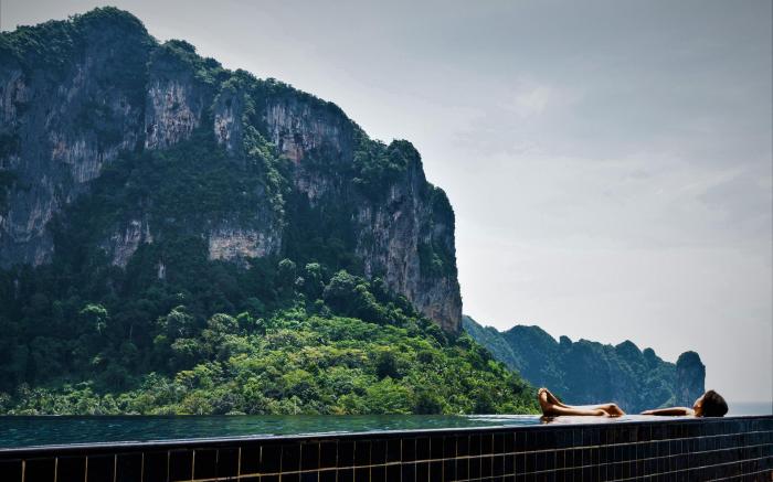 Avani Ao Nang Cliff Krabi Resort