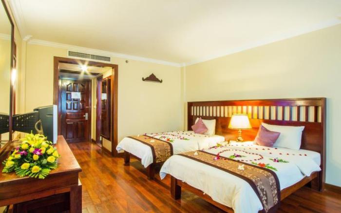 Royal Empire Hotel