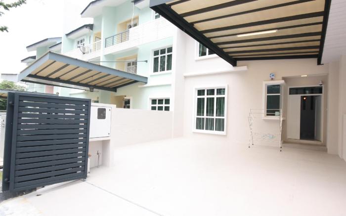 Shamrock Beach Villas Seaview 9
