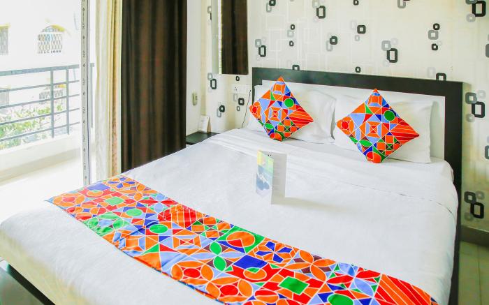 FabHotel Eleanora - New Town