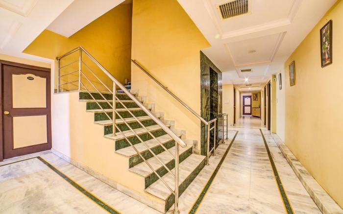 FabHotel Raj Laxmi Palace