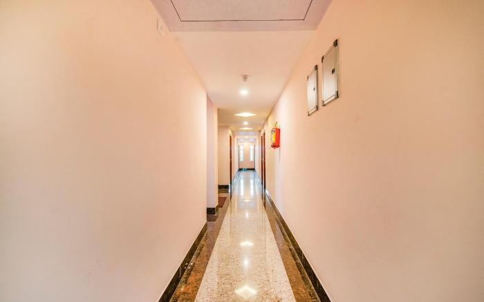 FabHotel Radha Residency - 1km from Serenity Beach, Kottakuppam