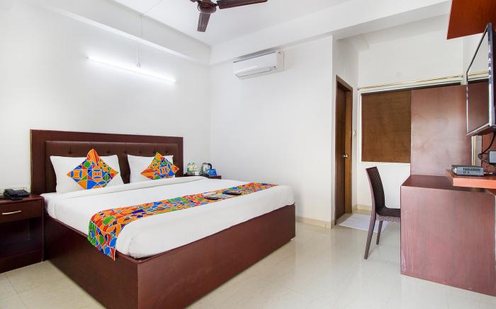 FabHotel Limestone Suites - 750M from Yashoda Hospitals, Somajiguda