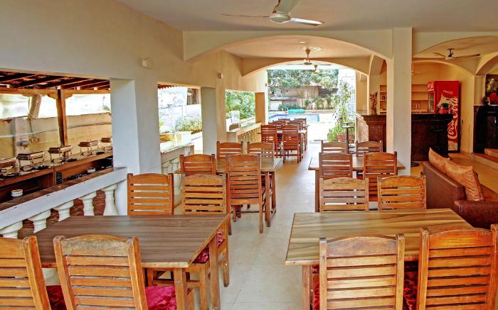 Rahi Coral Beach Resort
