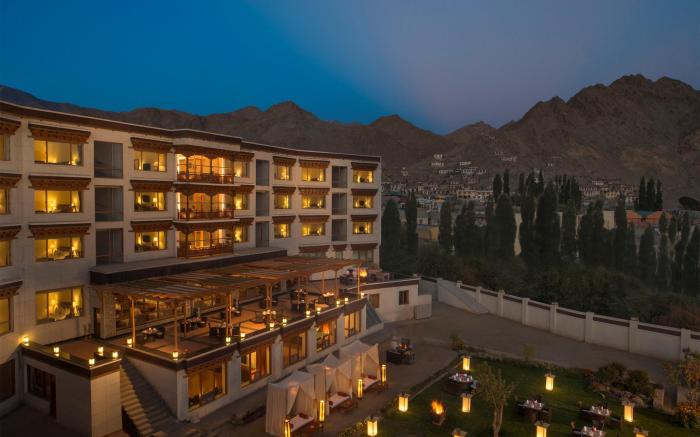 The Grand Dragon Hotel