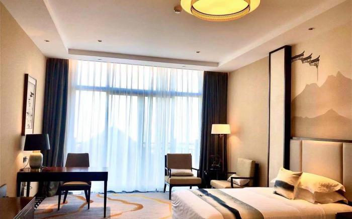 WUHU MACROLINK LEGEND HOTEL