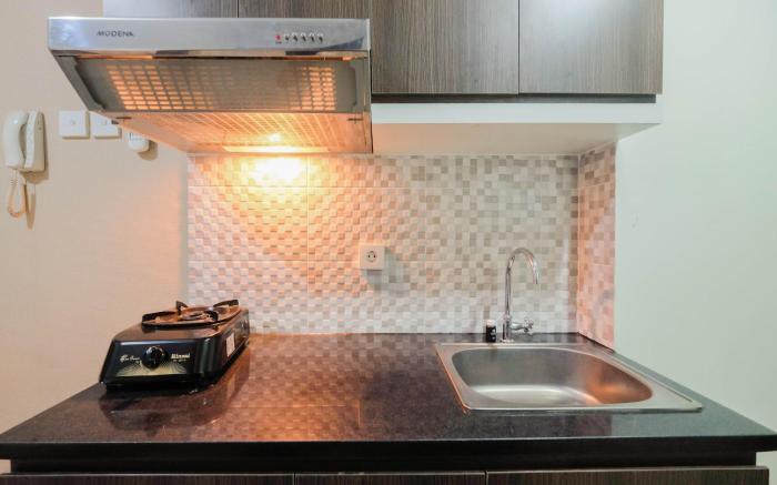 Simply Studio @ Grand Dhika City Apt By Travelio