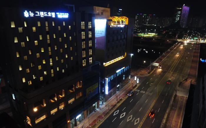 new grand hotel