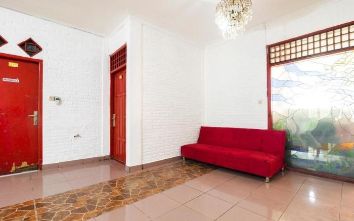 RedDoorz near Universitas Pamulang