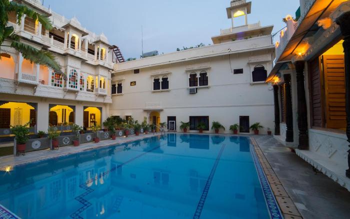 Hotel Mahendra Prakash