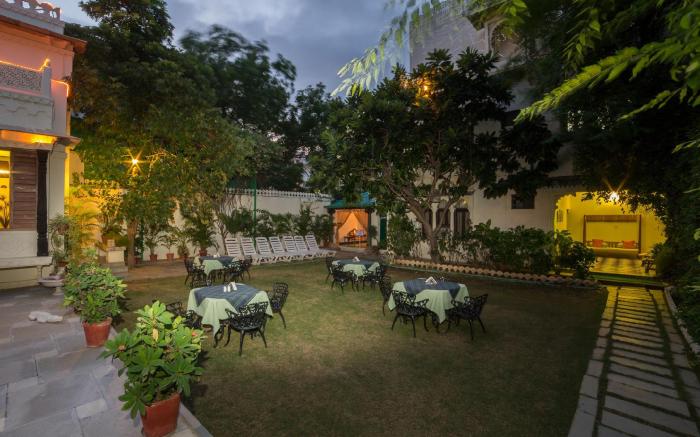 Hotel Mahendra Prakash