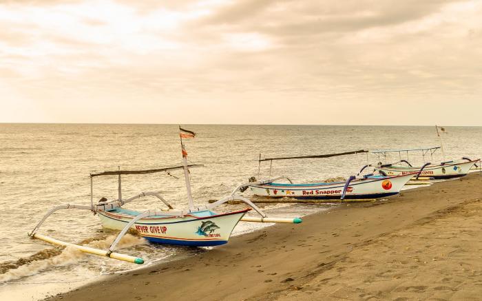 Lovina Beach Club and Resort