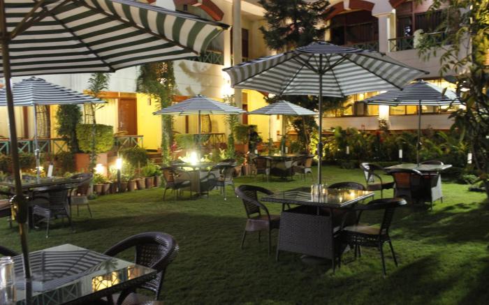 Hotel Mount Regency