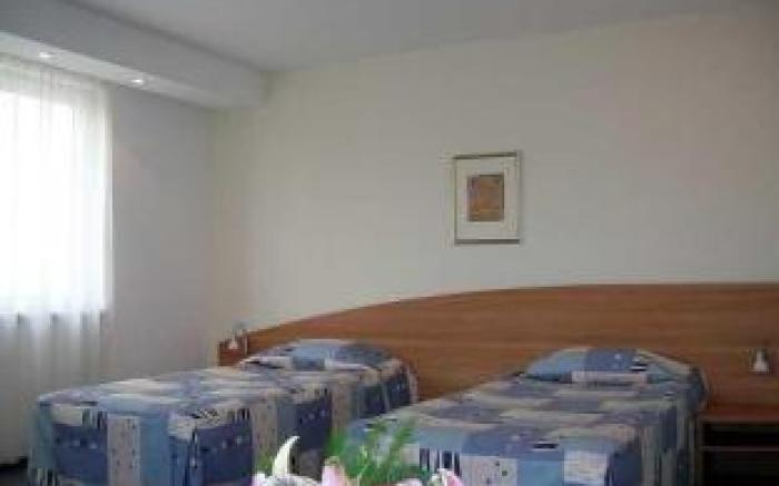 Triada Hotel
