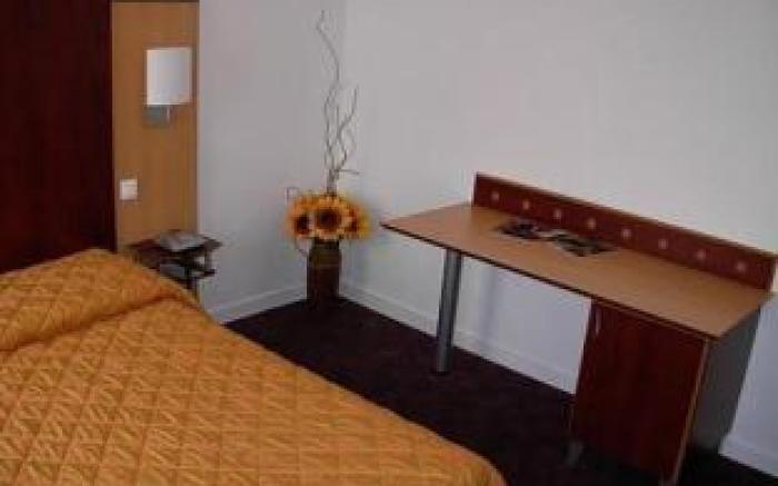 Hotel Windsor Contact Hotel