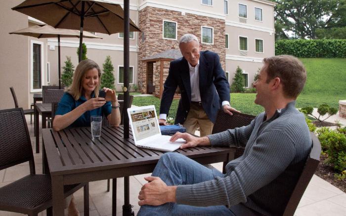 Staybridge Suites : Eau Claire - Altoona