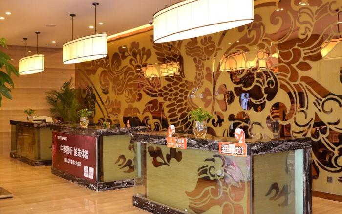 Longjiang Country Garden Phoenix Hotel