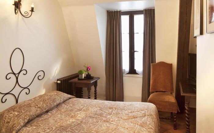 Castex Hotel