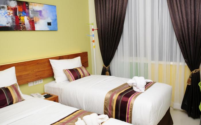 Biz Boulevard Hotel