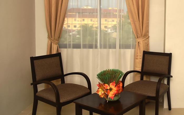 Columbus Plaza Hotel
