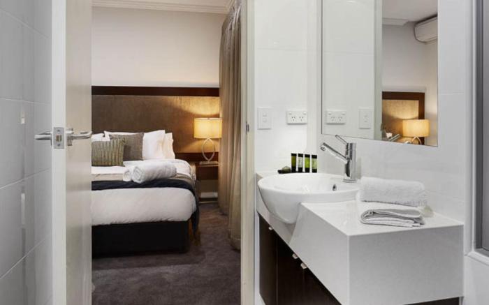 Attika Hotel