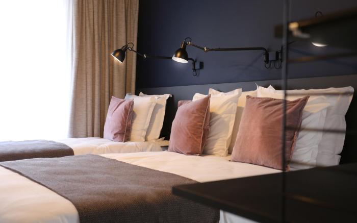 HOTEL LUCIEN                                                                              