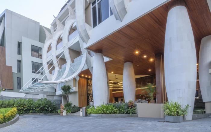 Bedrock Hotel Kuta Bali