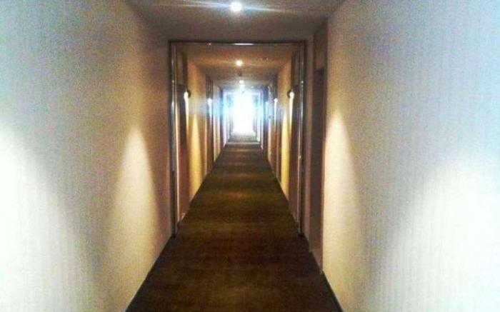 IU Hotel Tianjin Xiqing Meijiang Convention Center Dasi Branch
