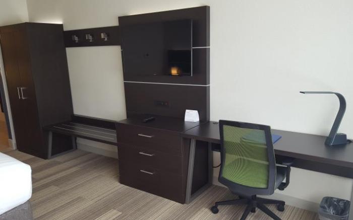 Holiday Inn Express & Suites Oswego By IHG