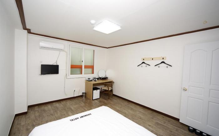 Ekonomy Hotel