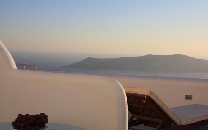 Abyssanto Suites & Spa