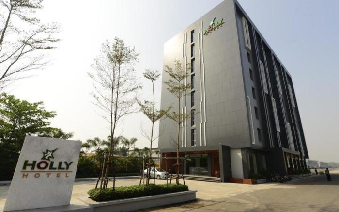 Holly Hotel