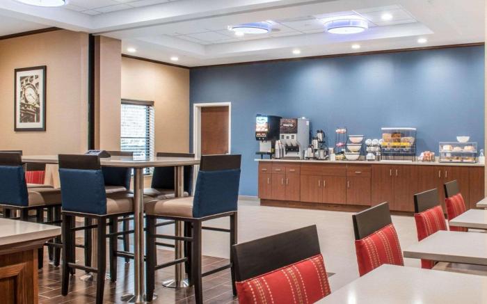 Comfort Inn & Suites