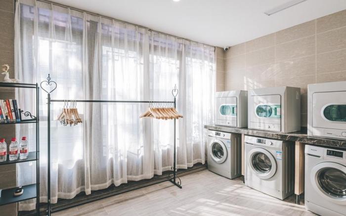 Atour Hotel Haining Leather City Nanguanxiang