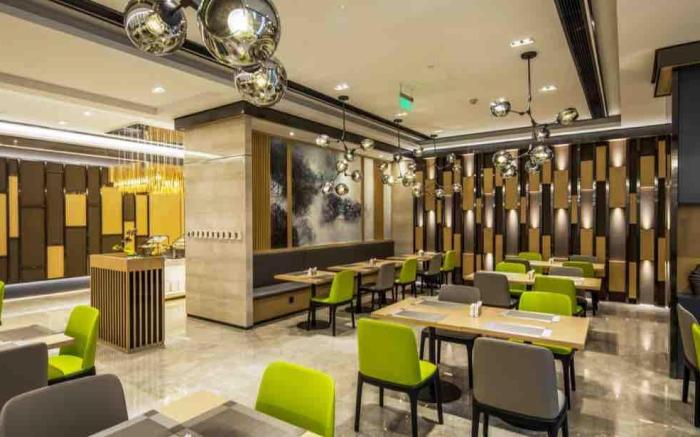 Atour Hotel Lianyungang Shidai Square