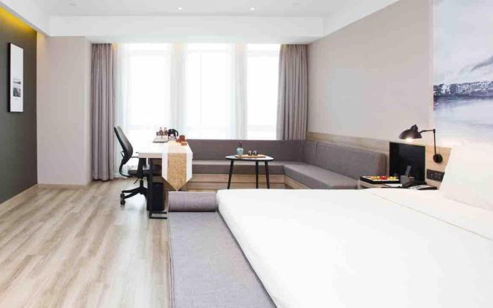 Atour Hotel Hangzhou Jinshahu
