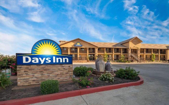Days Inn by Wyndham Galt/Elk Grove South