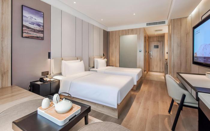 Atour Hotel Guiyang North Railway Station