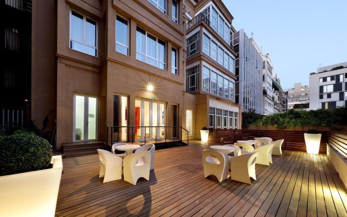 Paseo de Gracia Hotel, Sonder