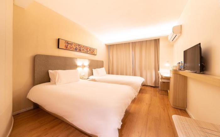 Hanting Hotel Zhuhai Gongbei Port