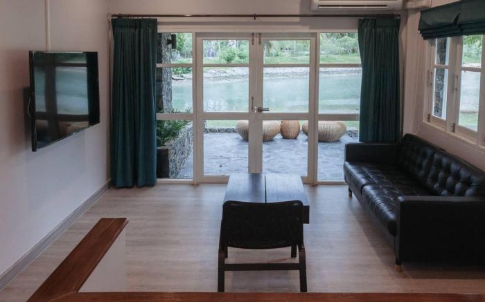 F5 3 Bed Rooms Beach house, full kitchen