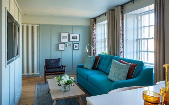 Cheval Abbey Strand Apartments at Holyrood