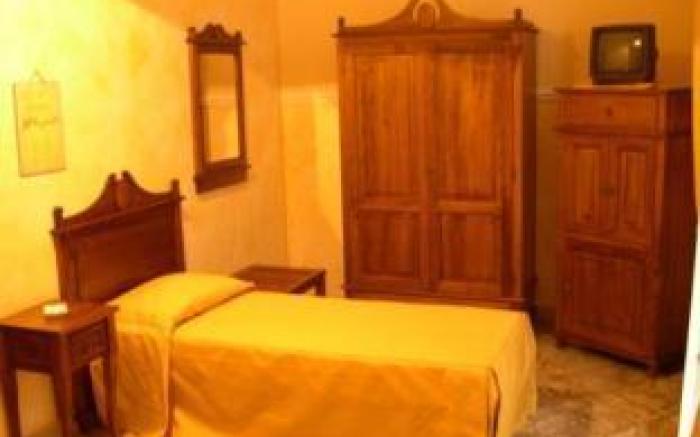 La Collegiata Guest House