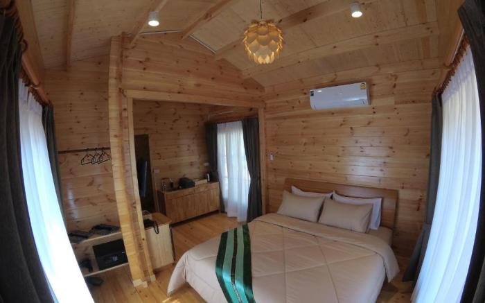 Soundless Resort