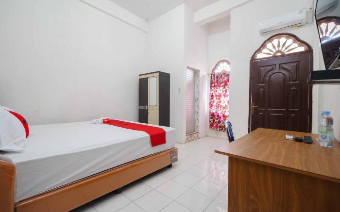 RedDoorz Syariah near Stasiun Kereta Api Kisaran