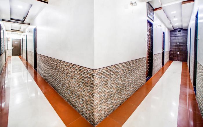 FabHotel The Adore Palace - Nr. Mumbai International Airport